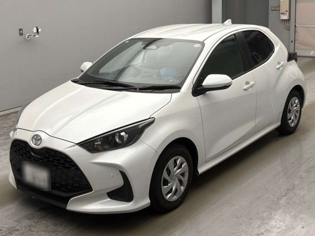 TOYOTA YARIS — фото