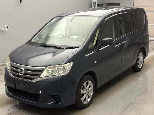 NISSAN SERENA — фото