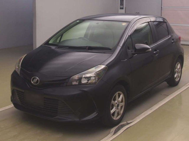 TOYOTA VITZ — фото