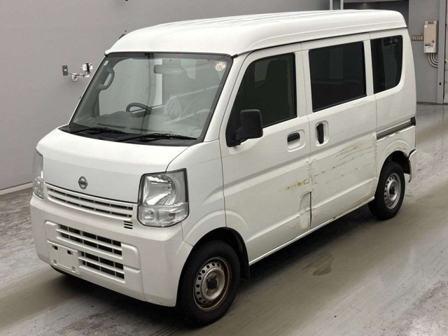 NISSAN CLIPPER — фото