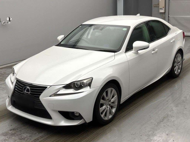 LEXUS IS — фото