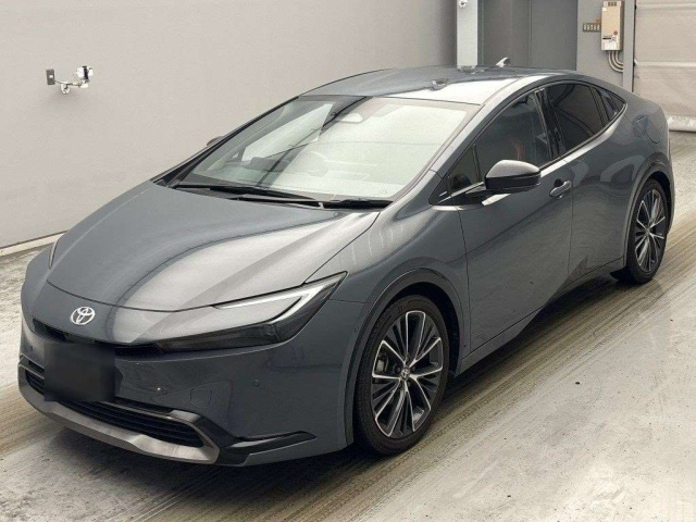 TOYOTA PRIUS — фото