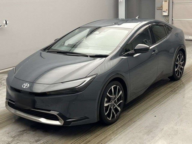 TOYOTA PRIUS — фото