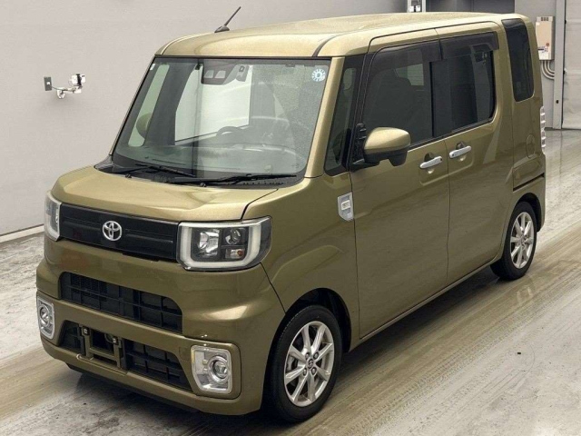 TOYOTA PIXIS — фото