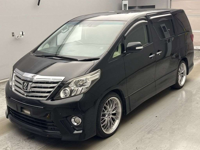 TOYOTA ALPHARD — фото