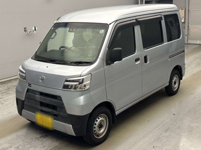 TOYOTA PIXIS VAN