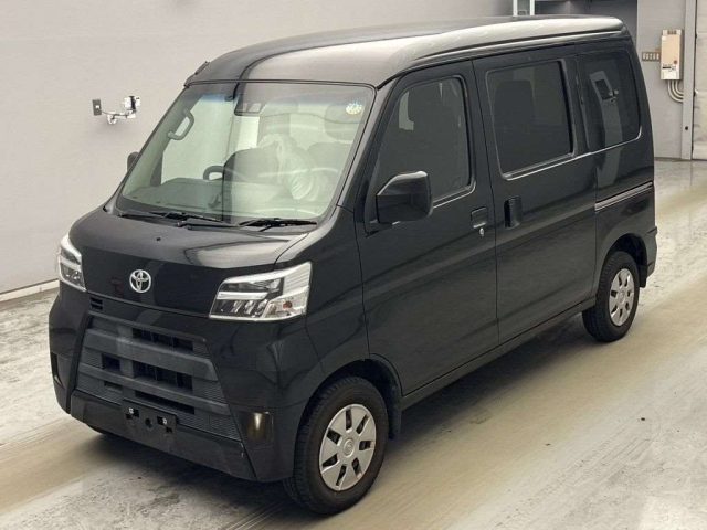 TOYOTA PIXIS VAN