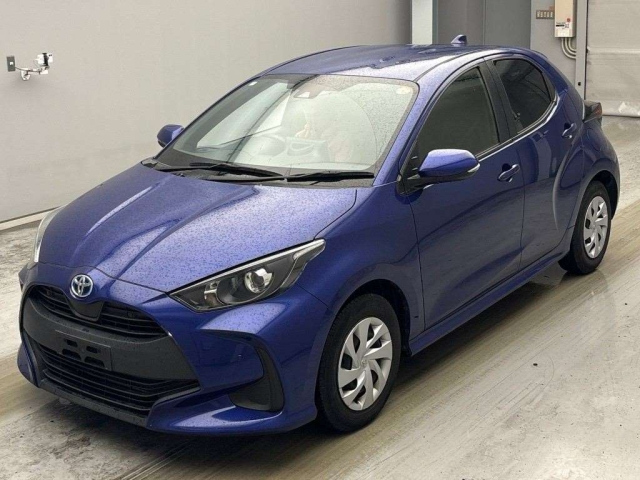 TOYOTA YARIS — фото