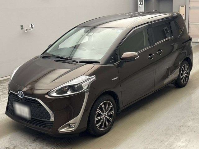 TOYOTA SIENTA — фото