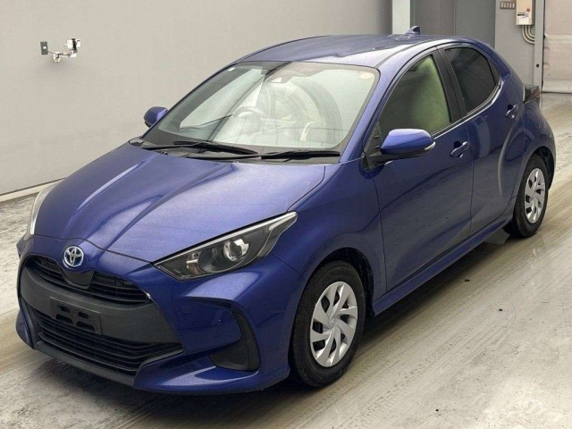 TOYOTA YARIS — фото