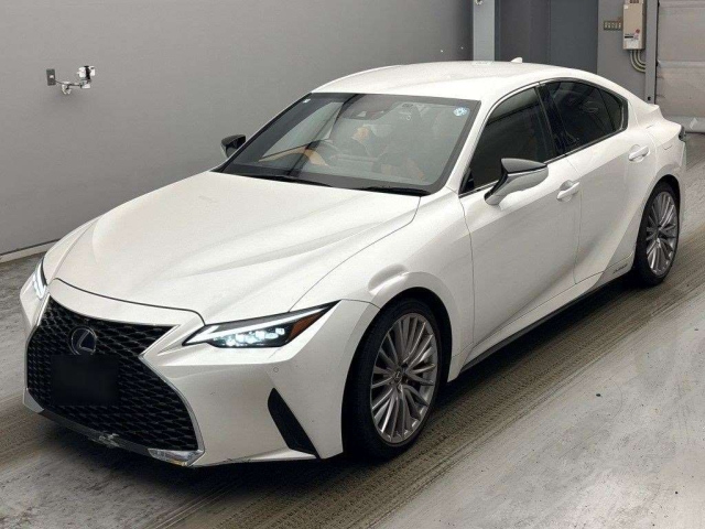 LEXUS IS