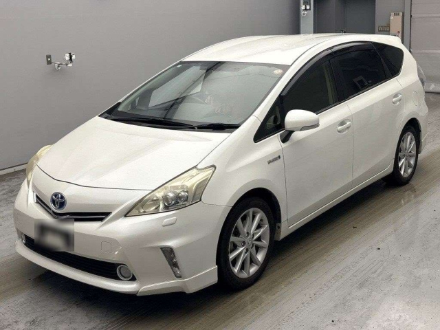 TOYOTA PRIUS — фото