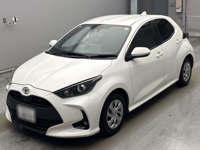 TOYOTA YARIS — фото