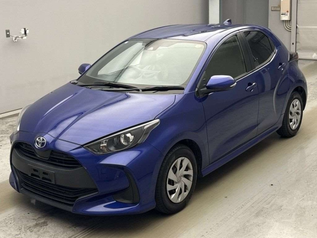 TOYOTA YARIS — фото