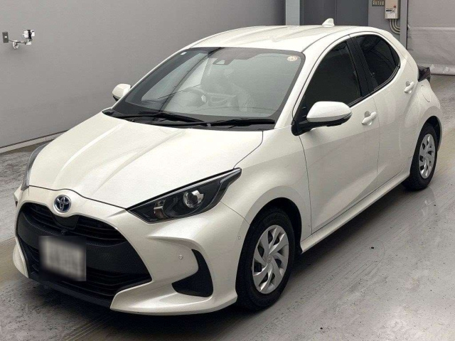 TOYOTA YARIS — фото