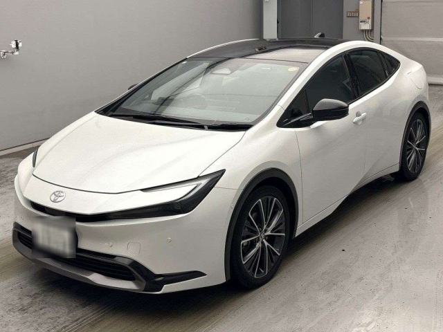 TOYOTA PRIUS — фото