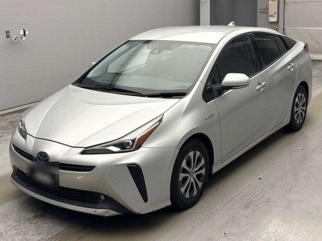 TOYOTA PRIUS — фото