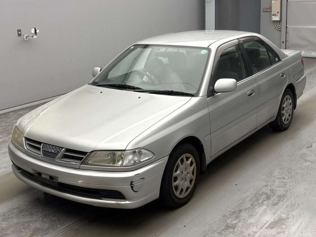 TOYOTA CARINA — фото