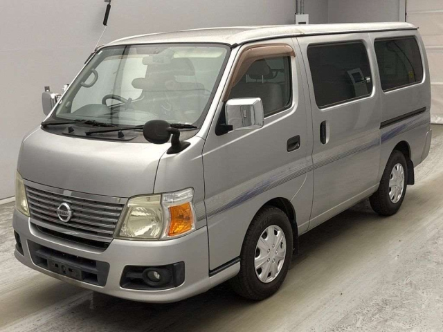 NISSAN CARAVAN — фото