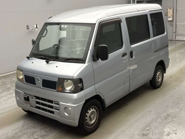 NISSAN CLIPPER VAN