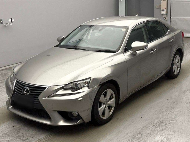 LEXUS IS — фото