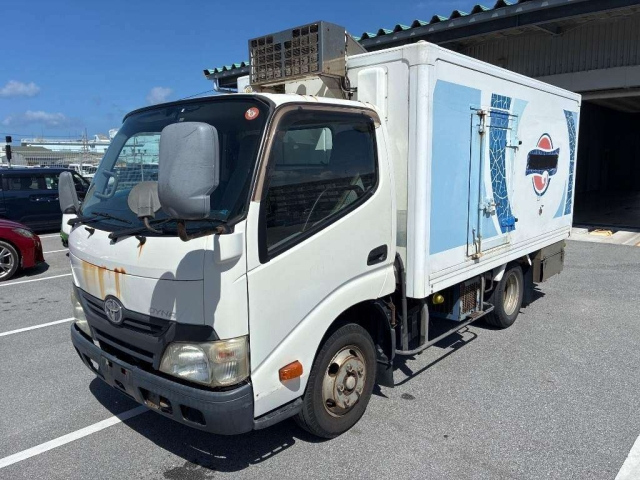 TOYOTA DYNA