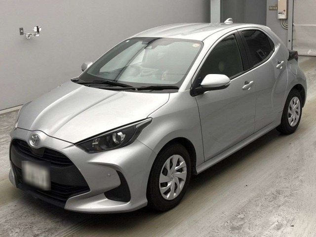 TOYOTA YARIS — фото