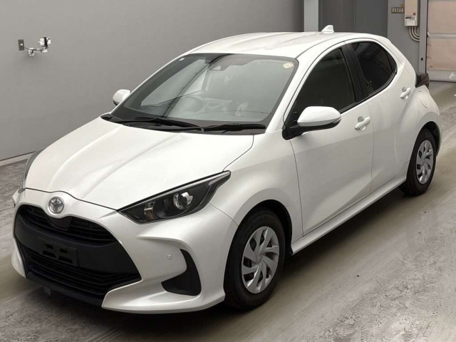 TOYOTA YARIS — фото
