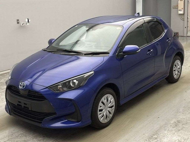 TOYOTA YARIS — фото