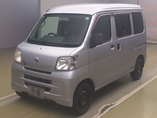 TOYOTA PIXIS VAN