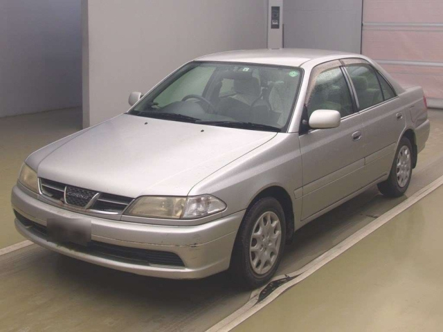 TOYOTA CARINA — фото