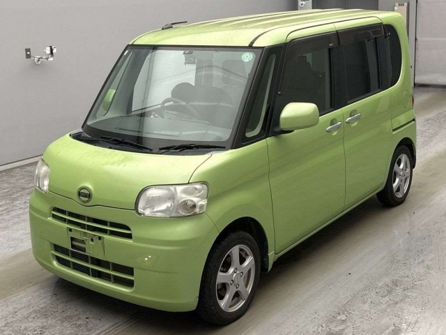 DAIHATSU TANTO — фото