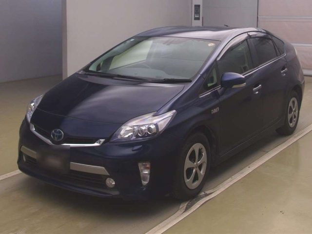 TOYOTA PRIUS — фото