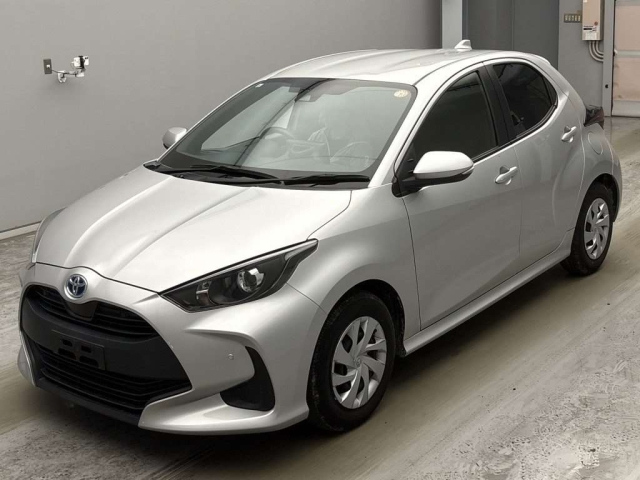 TOYOTA YARIS — фото