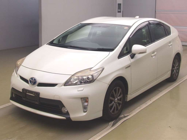 TOYOTA PRIUS — фото