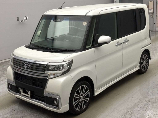 DAIHATSU TANTO — фото