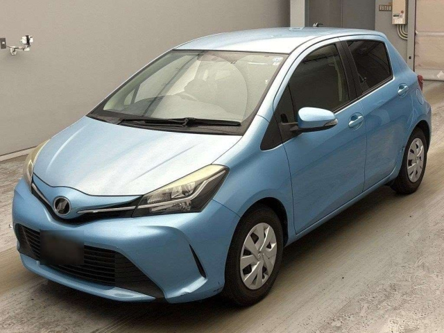 TOYOTA VITZ — фото