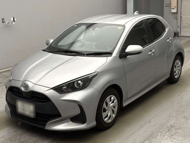 TOYOTA YARIS — фото