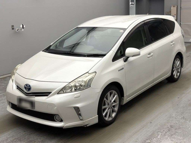 TOYOTA PRIUS — фото