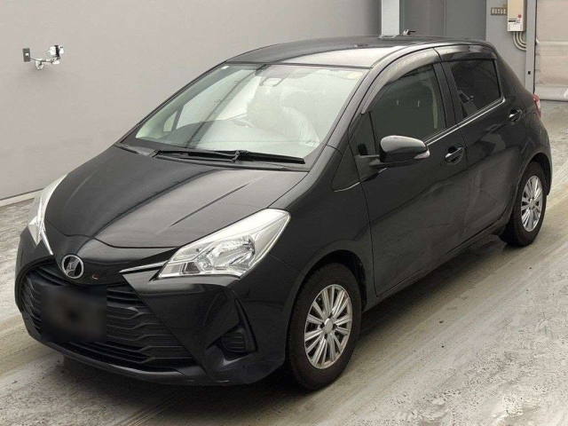 TOYOTA VITZ — фото