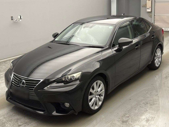LEXUS IS — фото