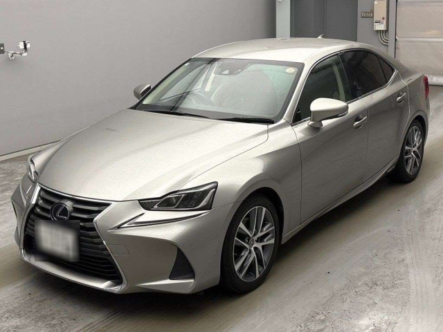 LEXUS IS — фото