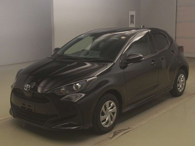 TOYOTA YARIS — фото