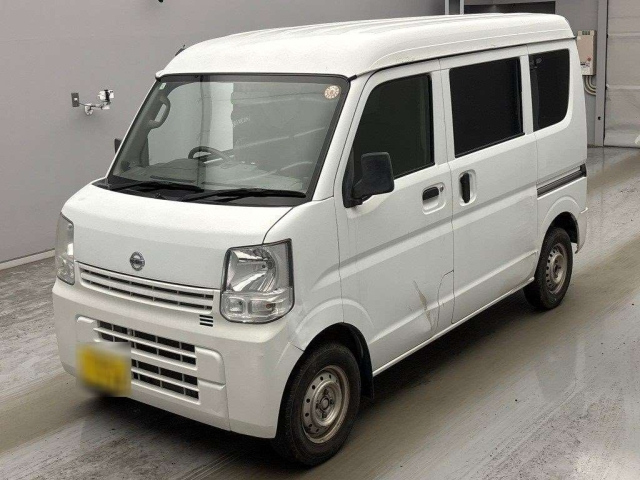 NISSAN CLIPPER — фото