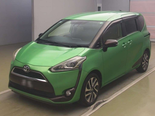 TOYOTA SIENTA — фото