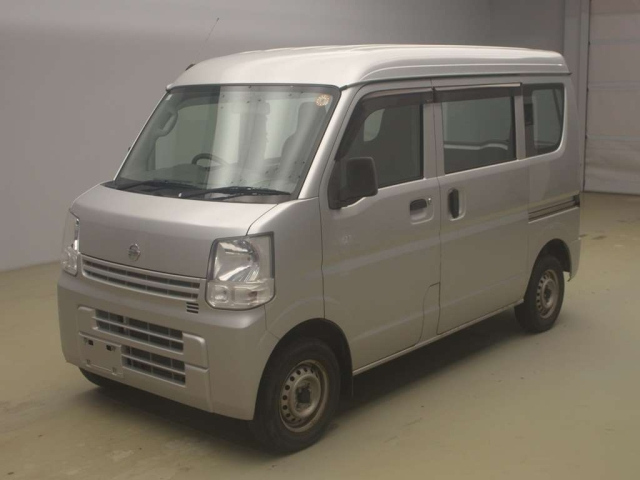 NISSAN CLIPPER — фото
