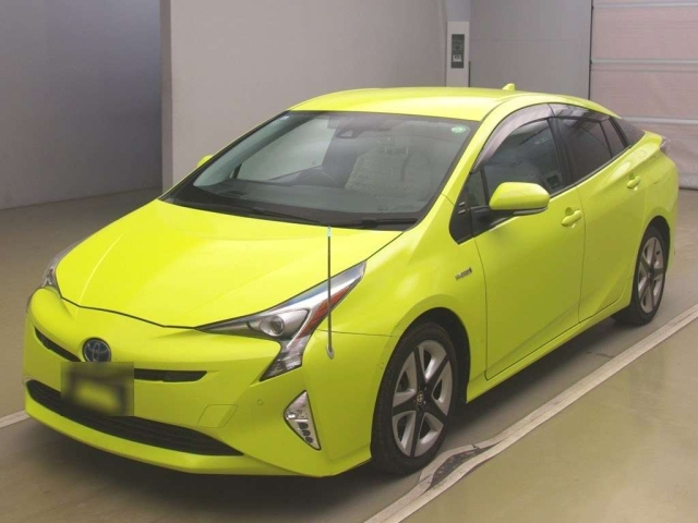 TOYOTA PRIUS — фото