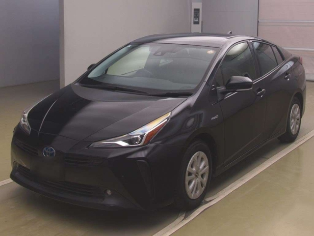 TOYOTA PRIUS — фото