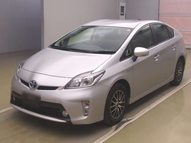 TOYOTA PRIUS — фото