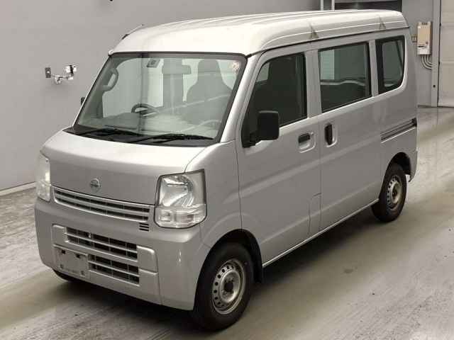 NISSAN CLIPPER — фото